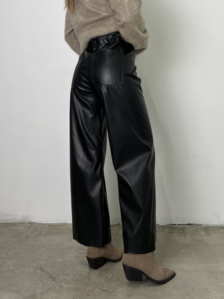 Брюки прямого кроя экокожа Exclusive 72459154\15