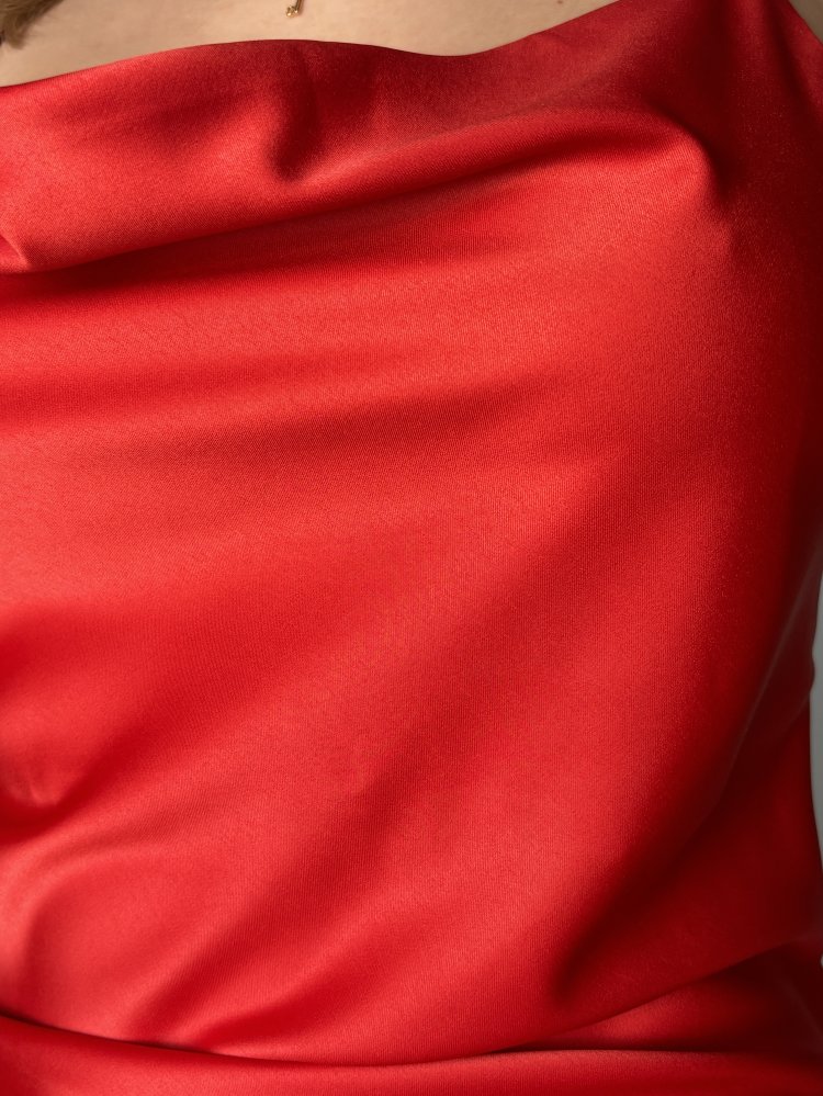 Платье атласное на тонких бретелях 72457301\17